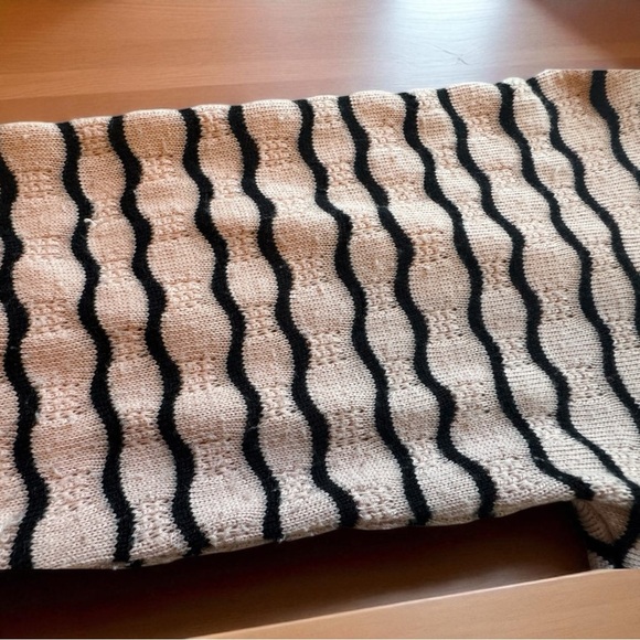 Free People Scalloped Wavy Knit Peplum Top - Blush & Black - Size Small - Picture 11 of 14